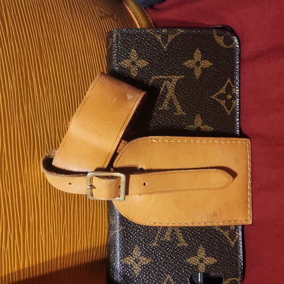 Louis Vuitton luggage tag and poinette set - Picture 2 of 2